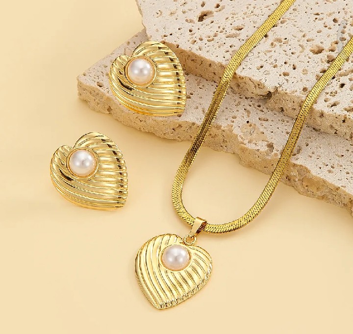 Luxury Stainless Steel Gold-Plated Pearl Jewelry Set - Non-Tarnish Necklace & Earrings Combo