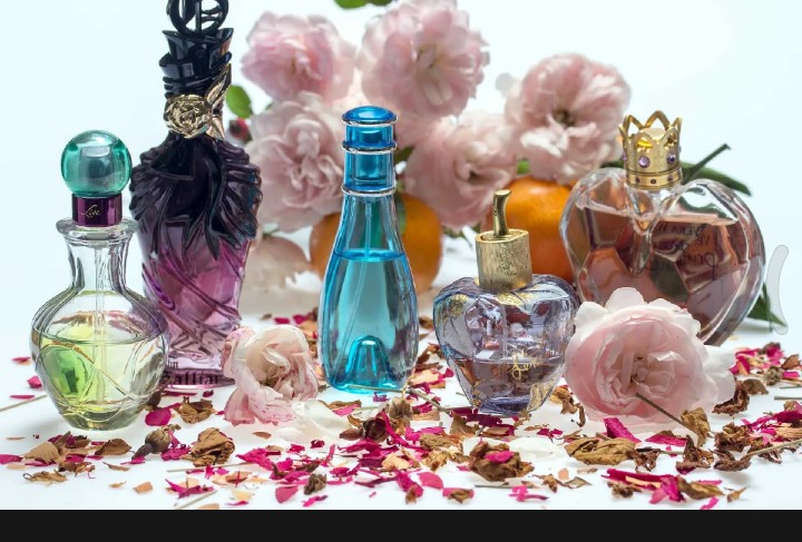 D-Love by Alif Attar for Men & Women Non-Alcoholic Long Lasting Perfume - 8 ML