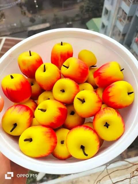 আপেল মিষ্টি