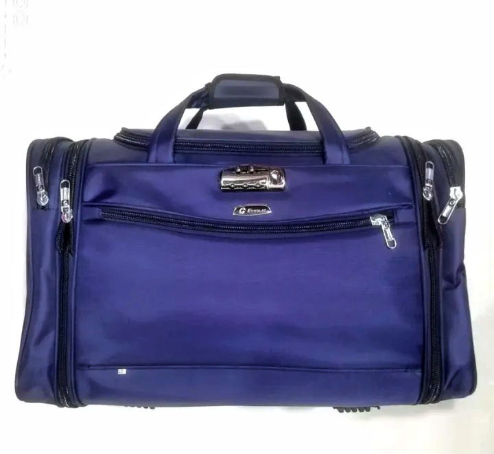 Lock system travel carry expandable bag.