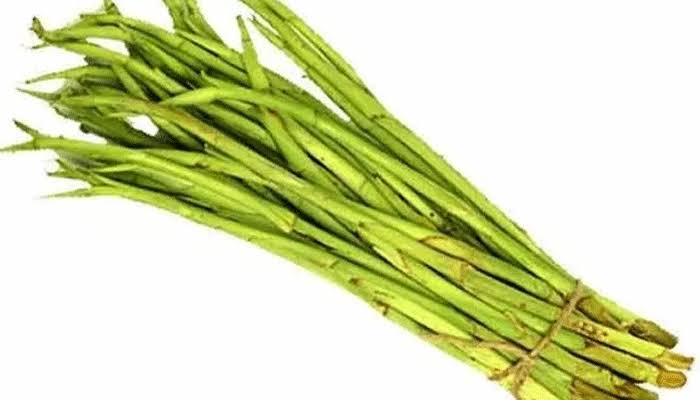 কচুর লতি। প্রতি কেজি